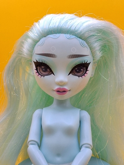 Кукла Rainbow High Zooey Electra 04103
