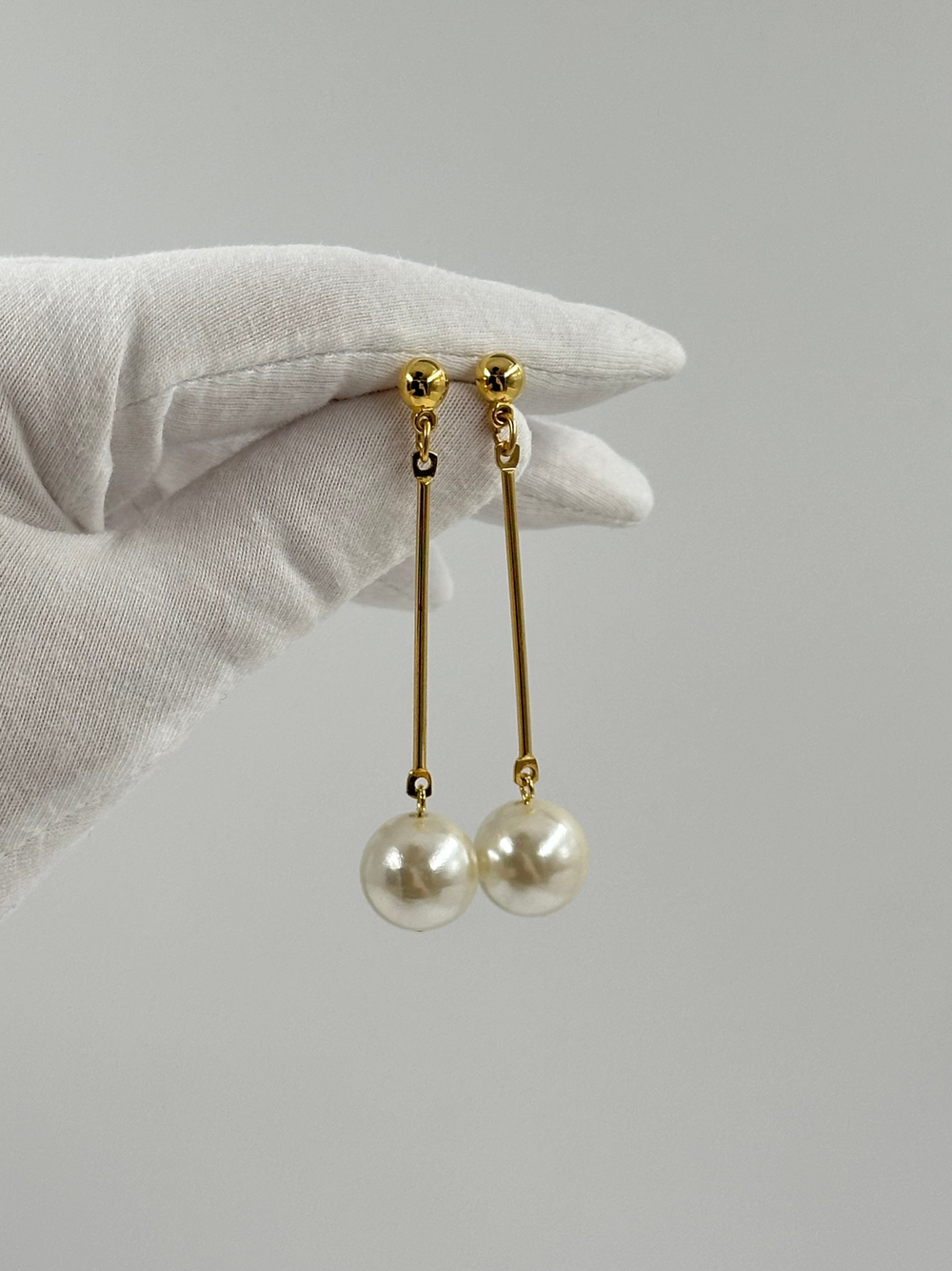 Серьги с «жемчужными» подвесками