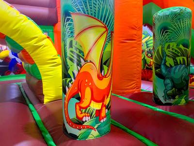 Коммерческий надувной батут «Дино-прыжок» 5х5.5х4м