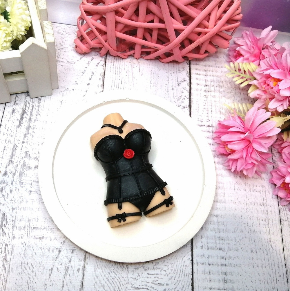 Силиконовая форма В корсете 18+