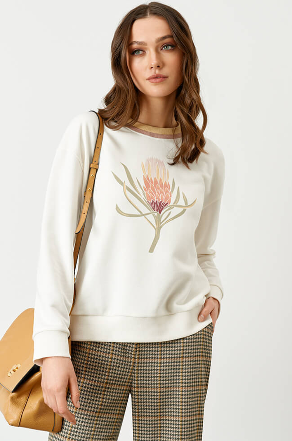 22714 Джемпер женский (молочный)