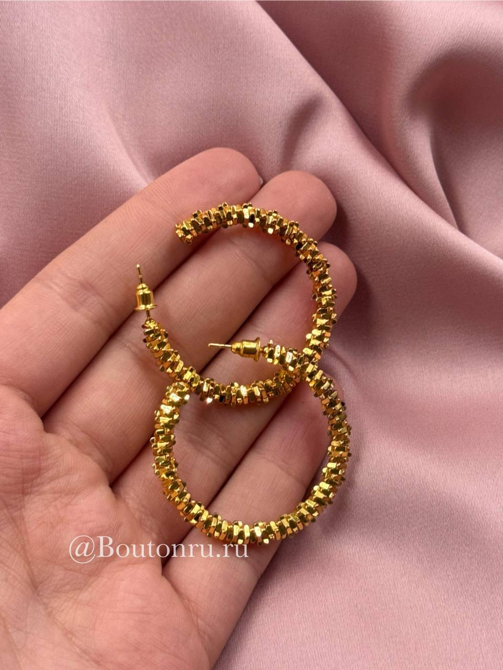 Серьги полукольца рельефные грани золотистые