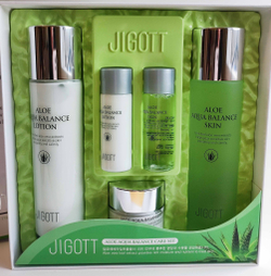 JIGOTT Подарочный уходовый набор корейской косметики с алоэ ALOE AQUA BALANCE SKIN CARE 3SET