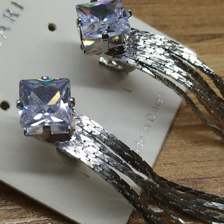 Серьги англ.заст. Bogema кристалл ромбик цепочки жгутики металл серебристый