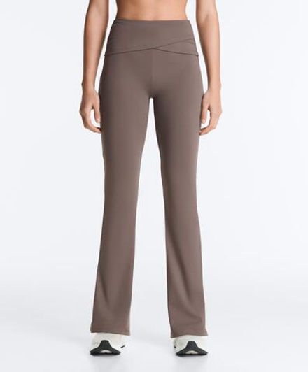 OYSHO Брюки-клеш Comfortlux с драпированной талией и высокой посадкой, серо-коричневый