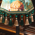 Настольная лампа с декоративным абажуром