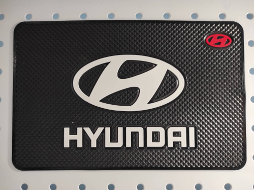 Hyundai / Коврик на панель (1 шт.)