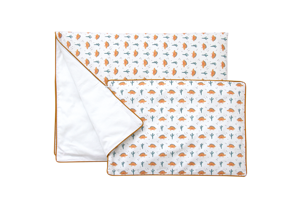 Постельное бельё в детскую кроватку «Жёлтые динозаврики» (кант, сатин)