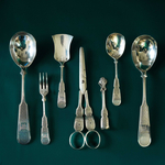 Комплект приборов для сервировки стола