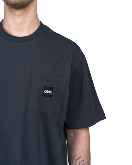Футболка UNIFORM Everyday Pocket (графит)