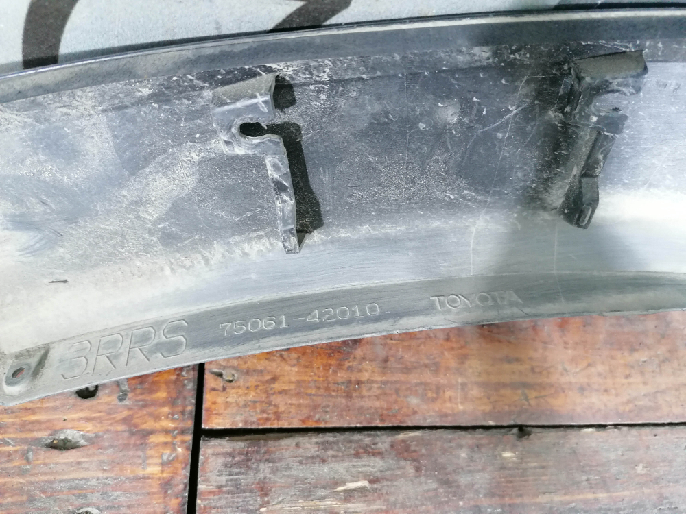 Накладка двери задней правой Toyota RAV4 V (XA50) 18-нв Б/У Оригинал 7506142010