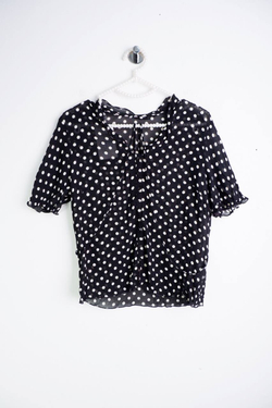Блузка в модный горох, визуально на 40 размер