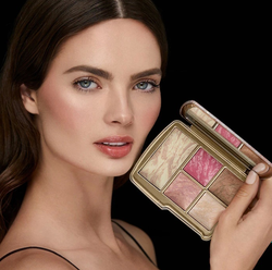 Hourglass Ambient Lighting Edit Universe Unlocked палетка для лица