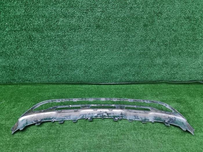 Накладка переднего бампера Mercedes GLA H247 20-23