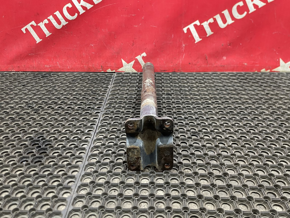 Кронштейн крыла заднего