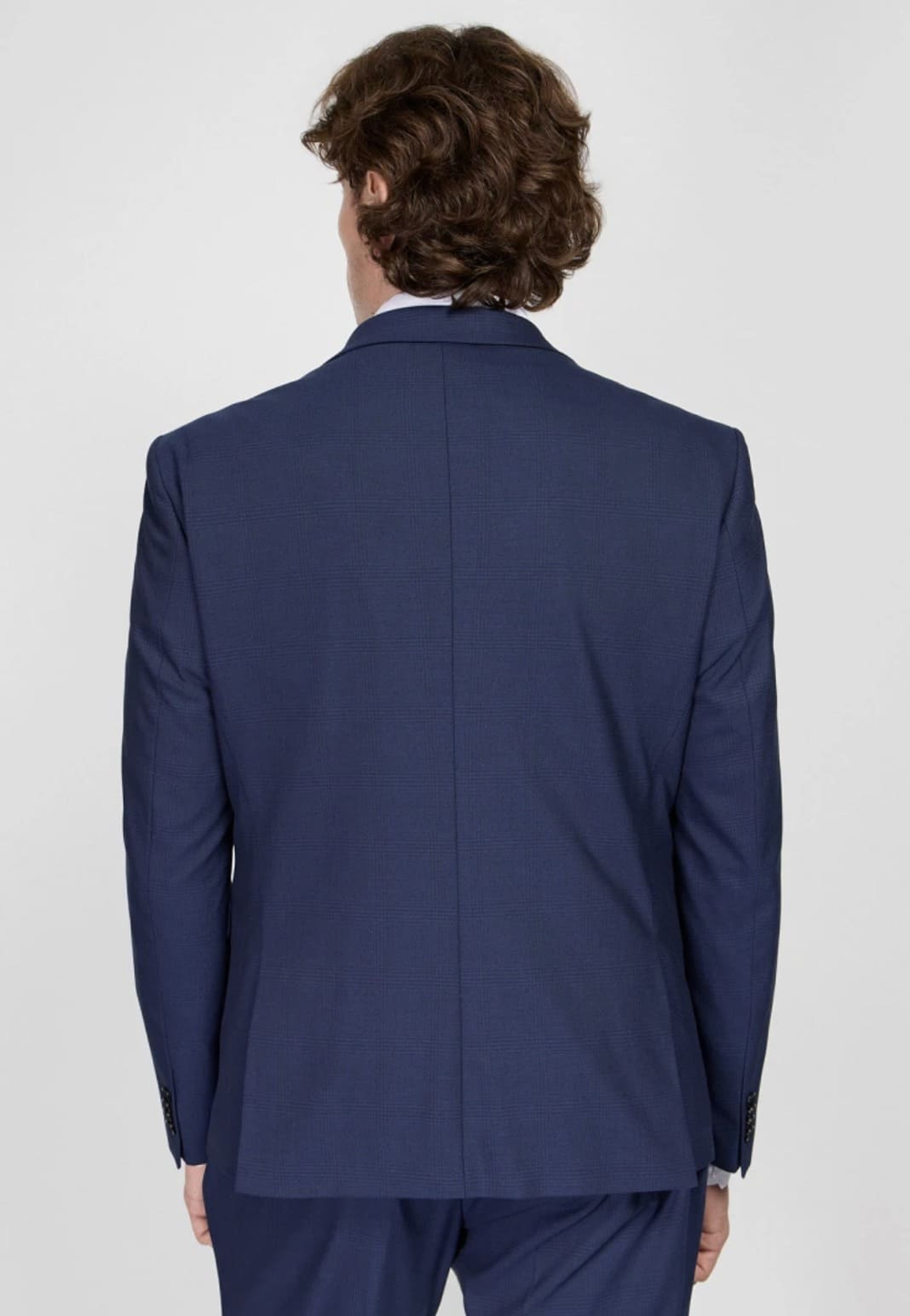 Мужской костюм тройка в клетку (синий) В78