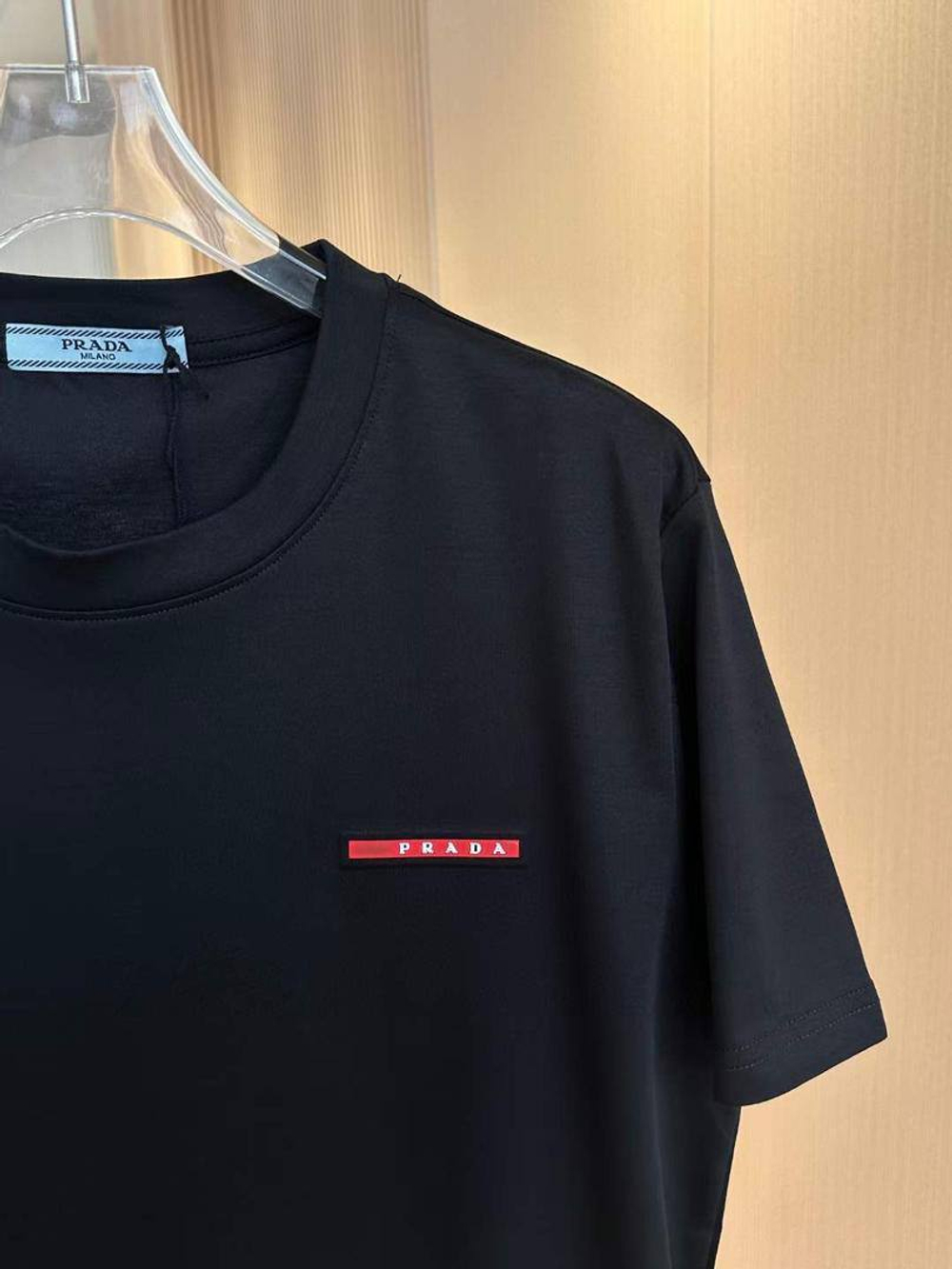 Футболка Prada