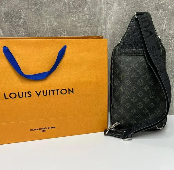 Сумка-слинг Louis Vuitton Avenue NM канва Monogram Macassar Dark Green
