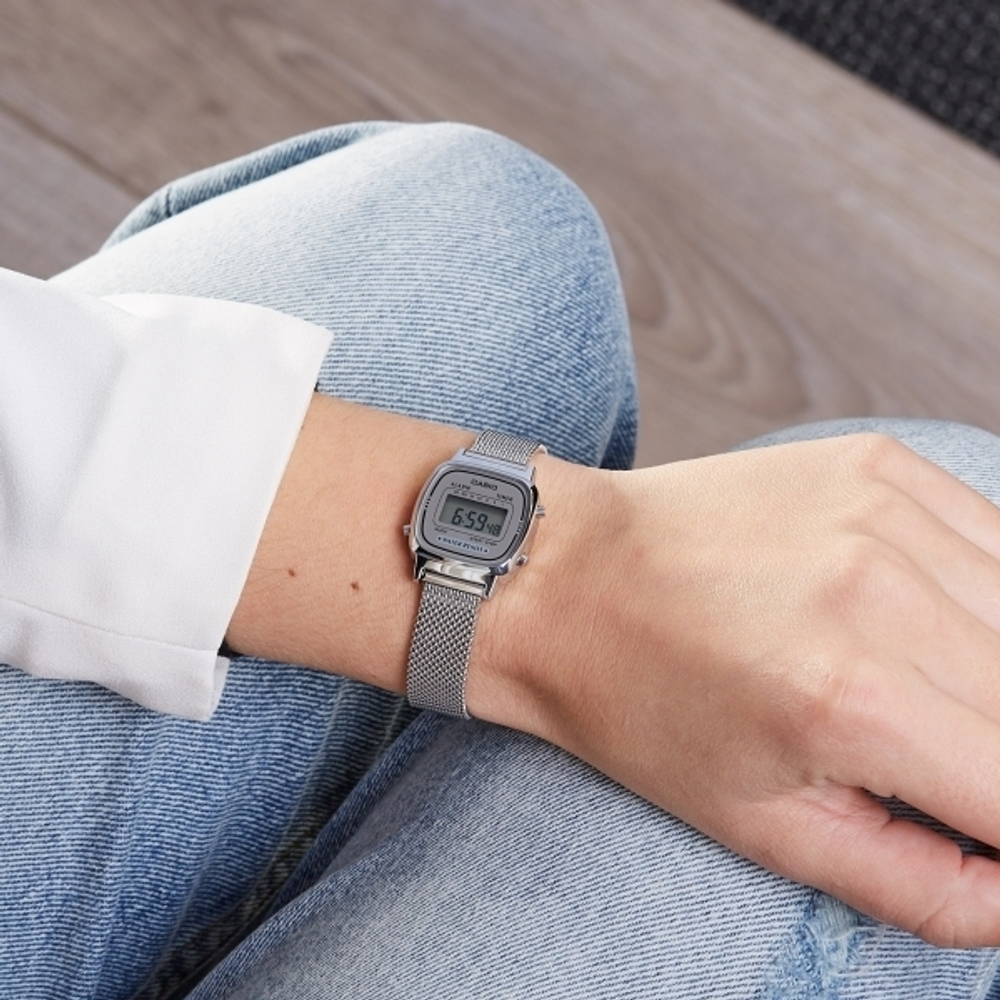 Часы Casio LA670WEM-7E