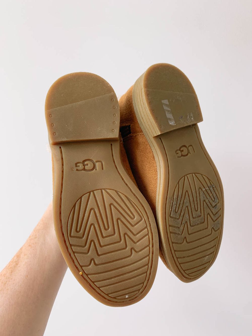 Новые сапоги Ugg, 27