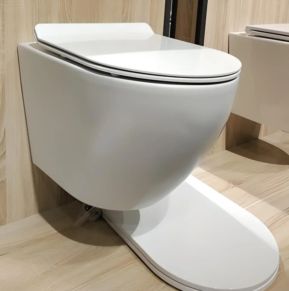 Унитаз-подвесной безободковый LT046EN-R 490*370*360