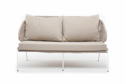 "Милан" диван 2-местный плетеный из роупа, каркас алюминий белый муар, роуп бежевый круглый, ткань бежевая 035