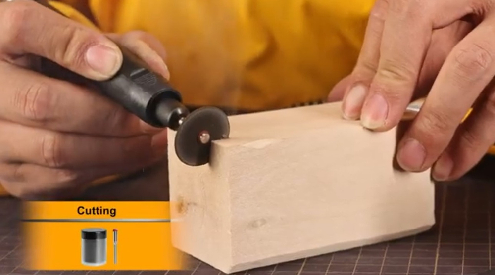 Гравер электрический с гибким валом INGCO MG13328 130 Вт