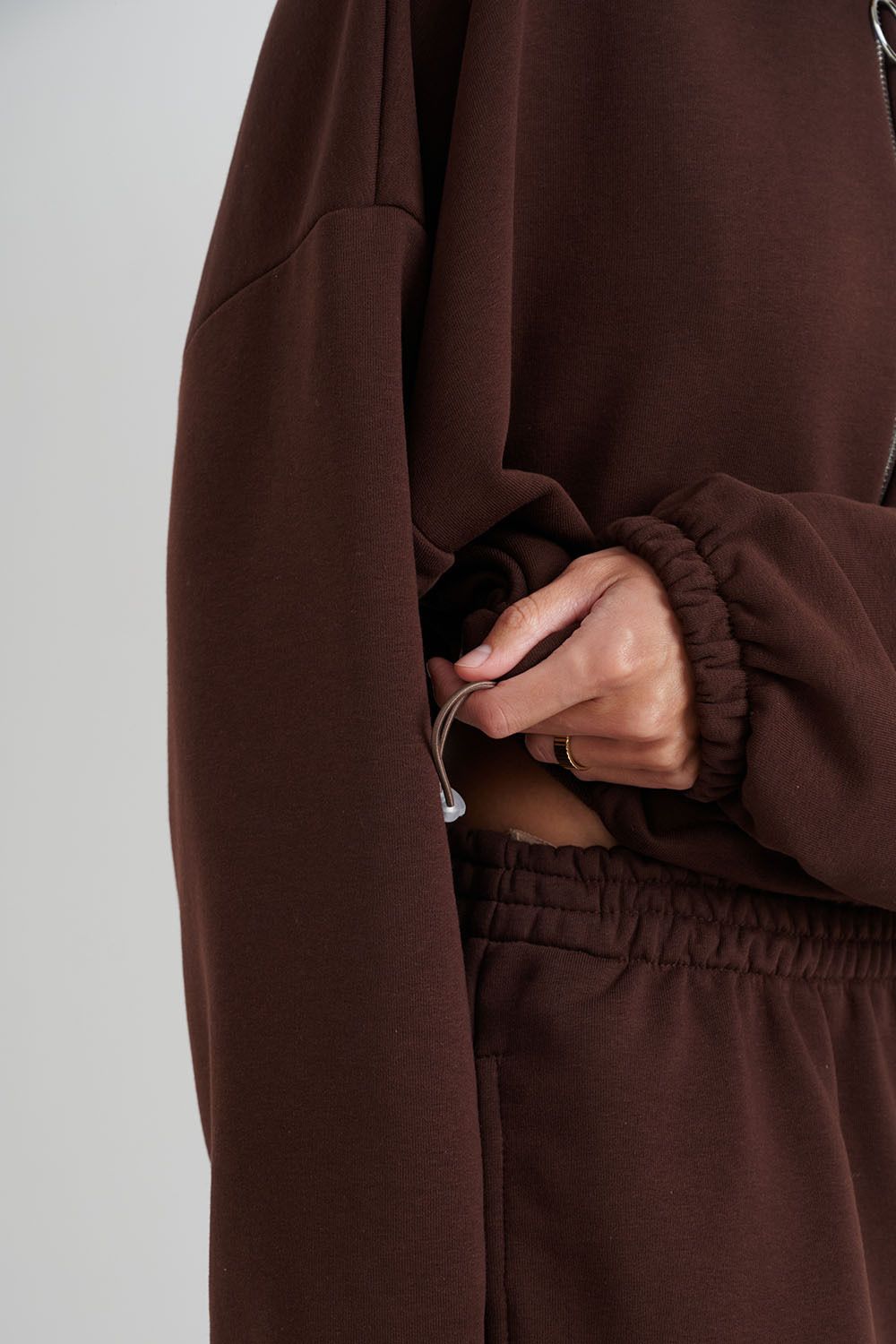 Укороченное худи на молнии шоколадного цвета
