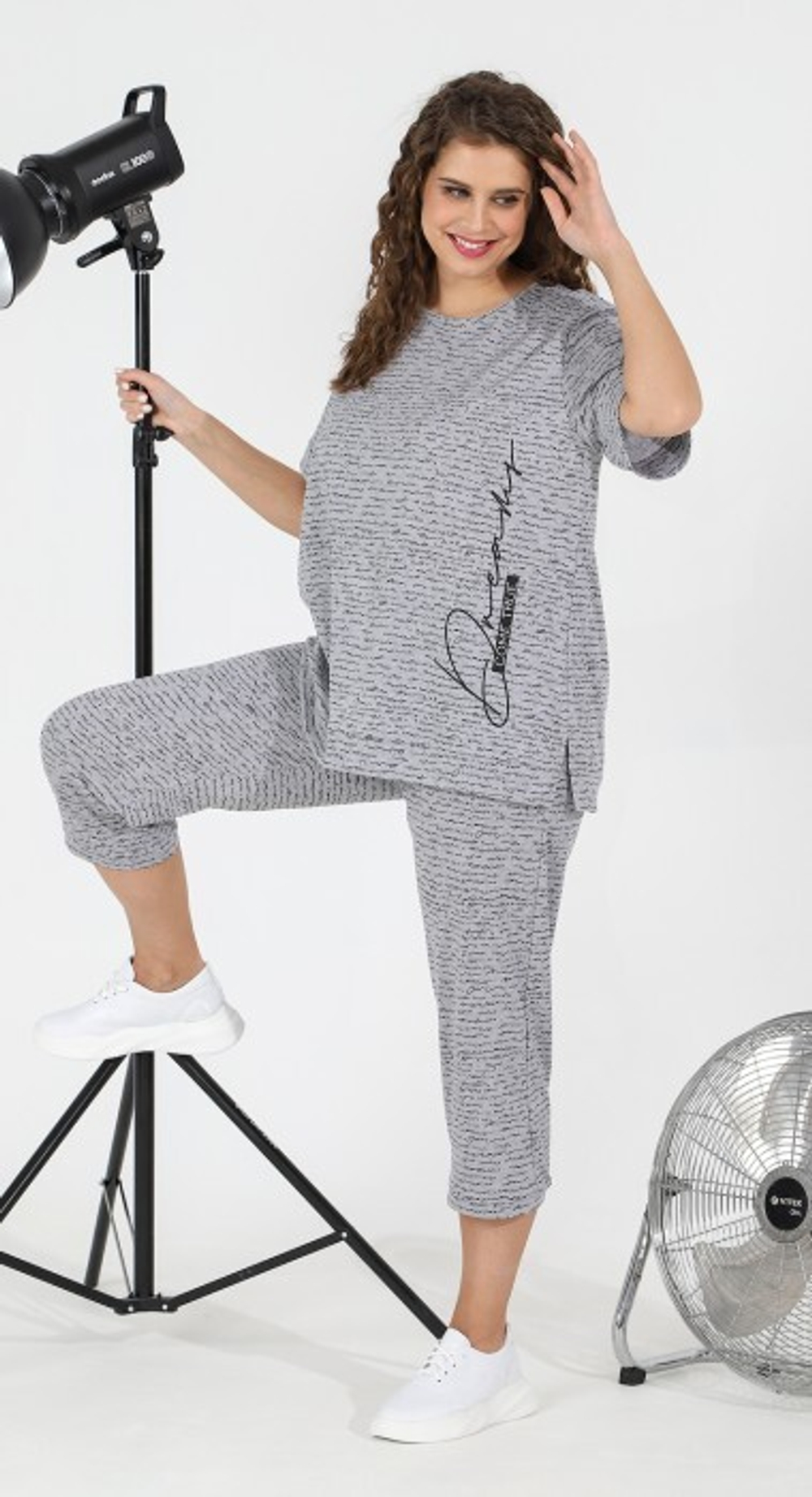 Пижама женская "Письмена" бриджи+футболка К-770