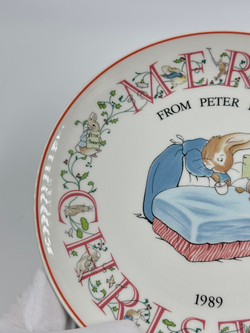 Тарелка Merry Christmas from Peter Rabbit Wedgwood 1989 год