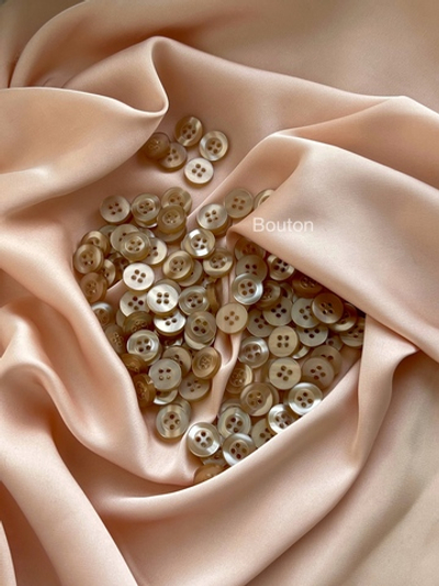 Пуговицы карамельные перламутровые на прокол 11,5 мм