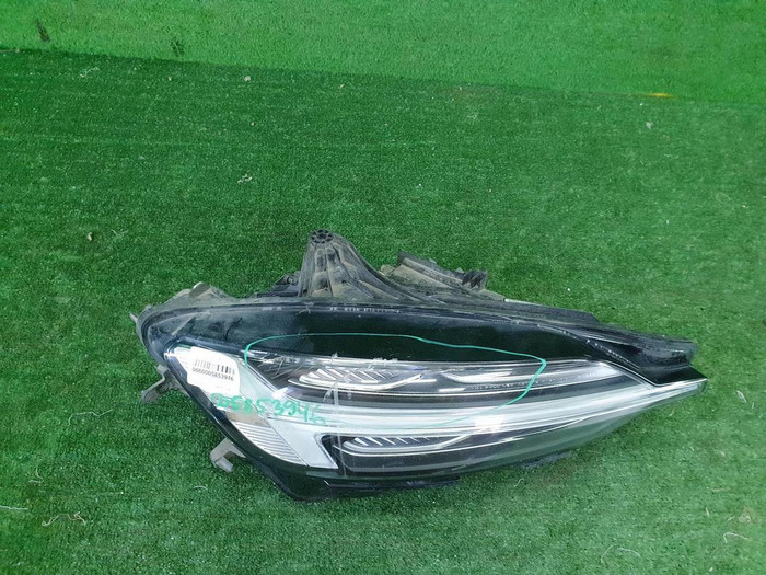 Фара правая Volvo S60 3 (2018-н.в.) LED