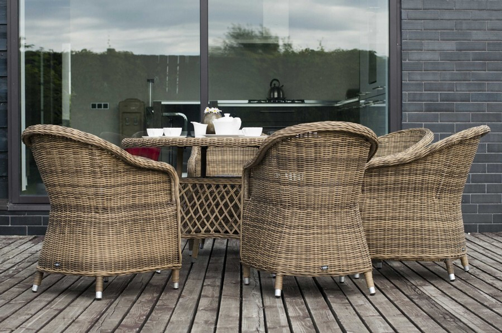 "Равенна" плетеное кресло из искусственного ротанга, цвет соломенный с серой подушкой