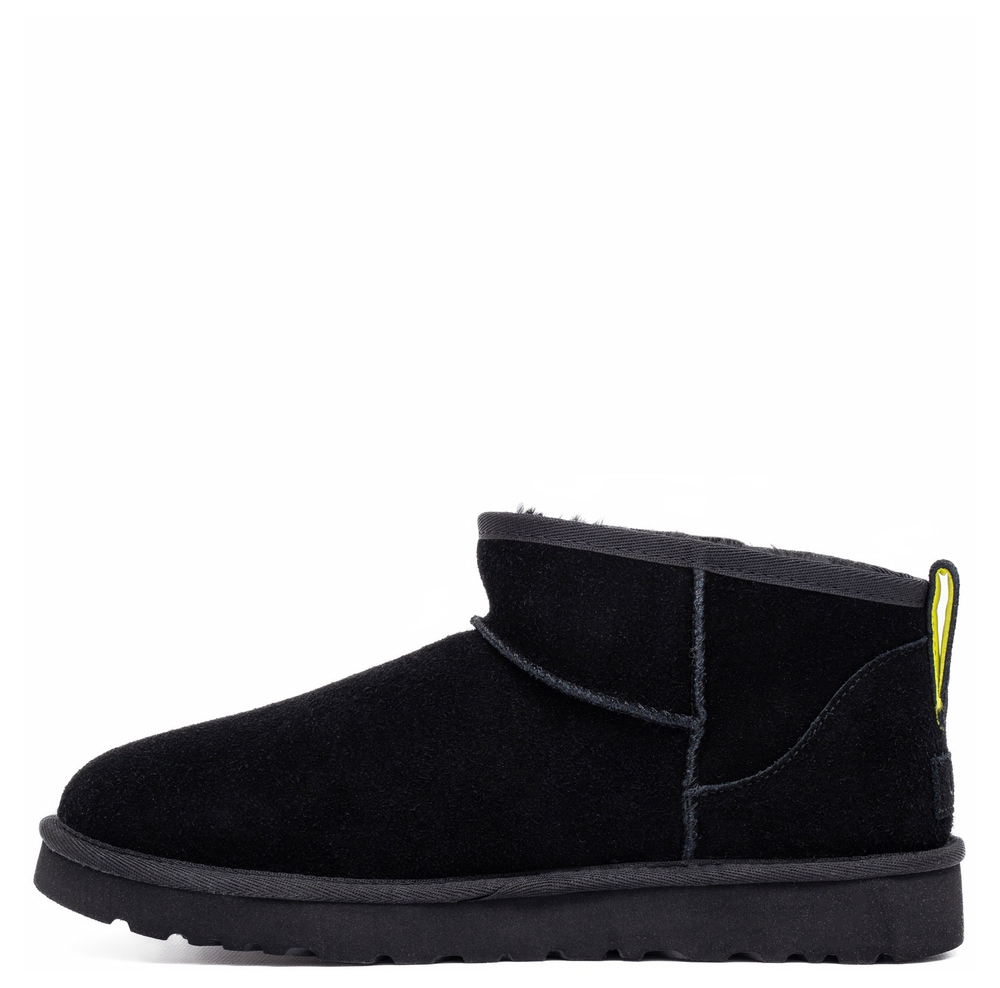 UGG Classic Ultra Mini Zip Boot Black