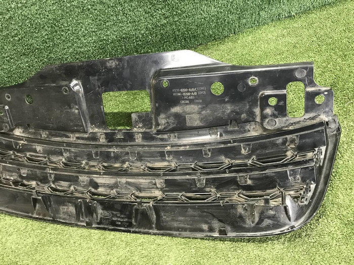 Решетка радиатора Land-Rover Discovery 5 L462 (2016-2021)