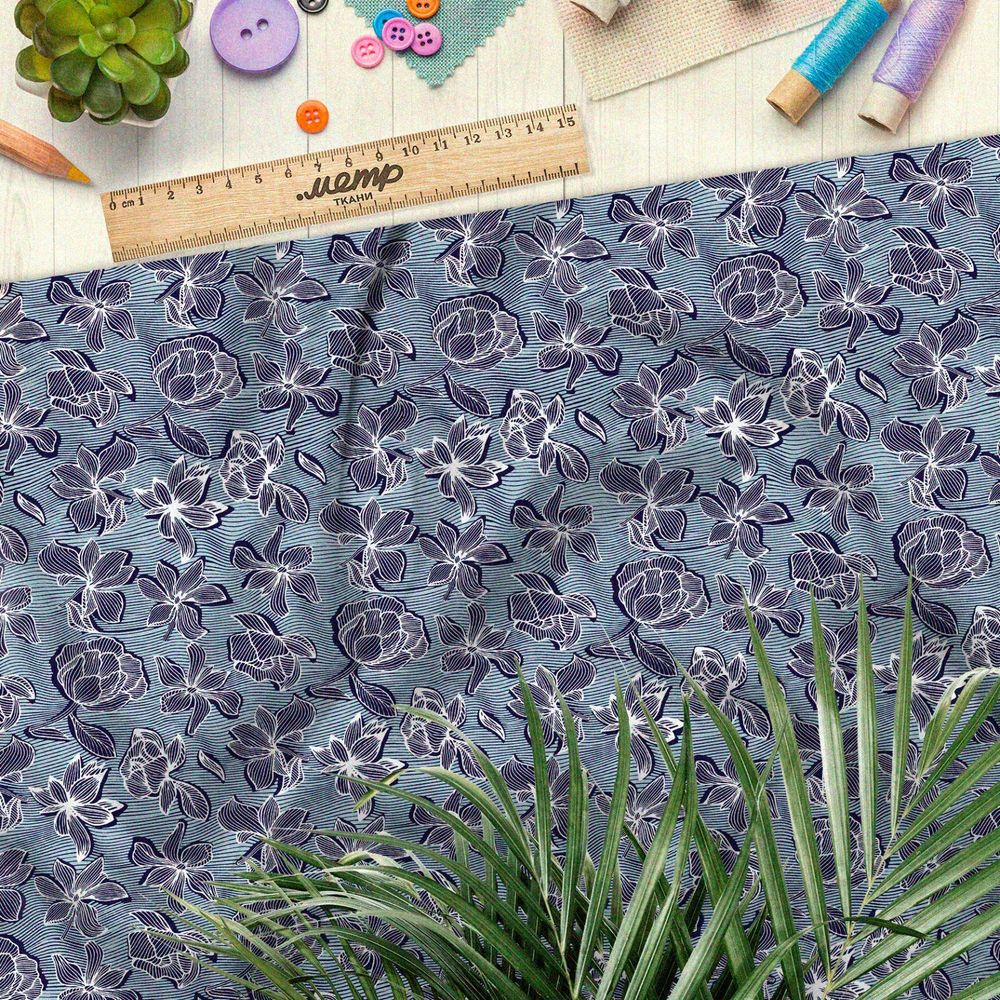 Ткань поплин фиолетовый зверобой на синем фоне