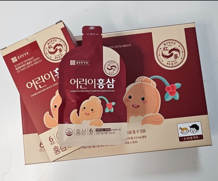 CHONG KUN DANG Детский напиток из женьшеня для поддержки иммунитета и здоровья со вкусом клубнички KOREAN BABY FINGER RED GINSENG WATER (20ml * 10шт)