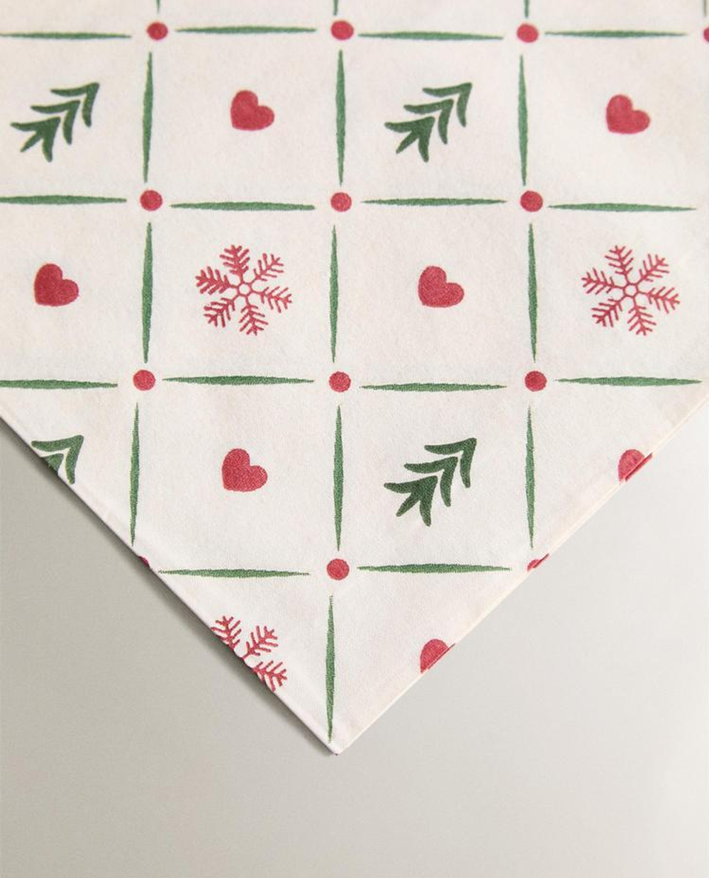 ZARA HOME НАБОР РОЖДЕСТВЕНСКИХ БУМАЖНЫХ САЛФЕТОК С ПРИНТОМ (20 ШТ.), КРАСНЫЙ
