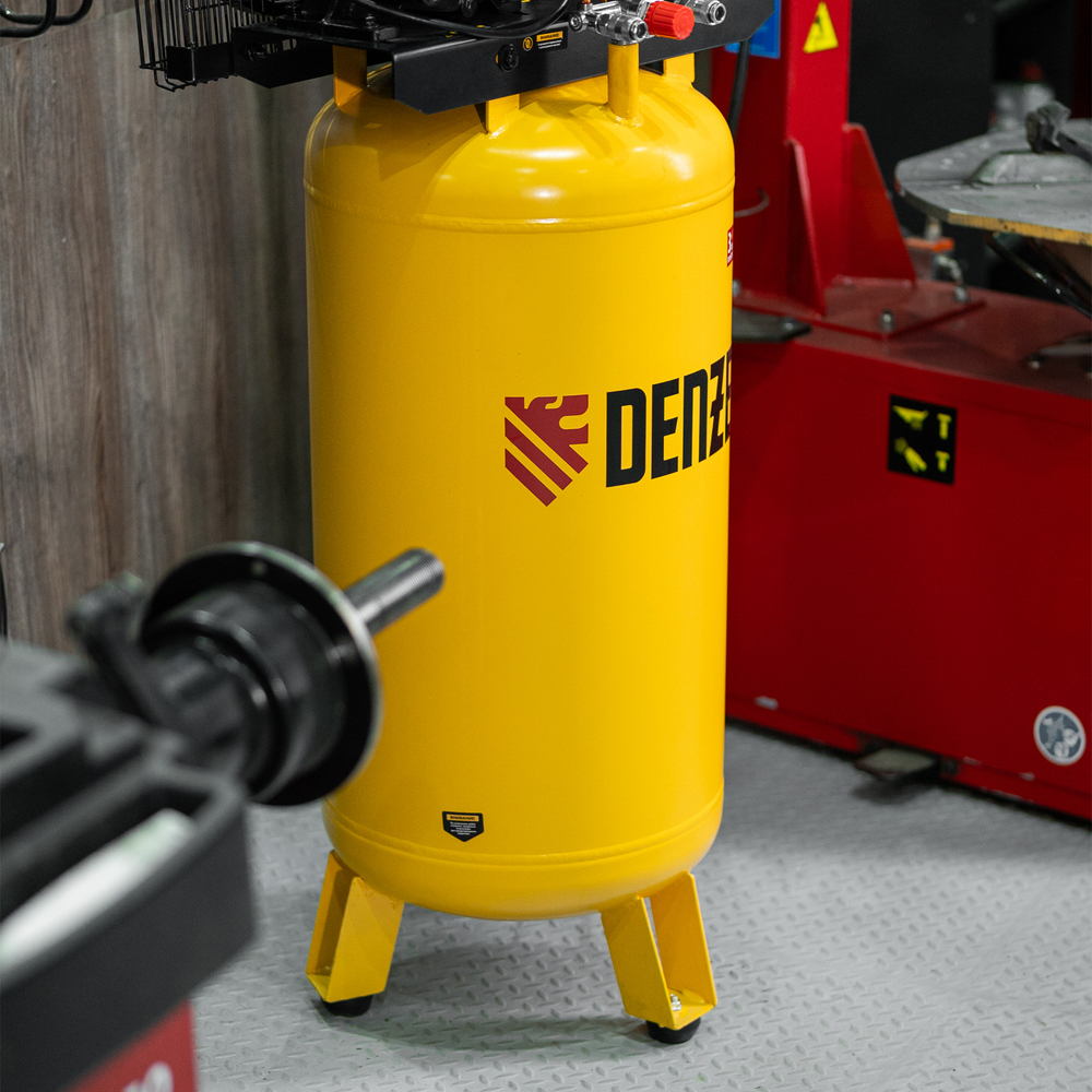 Компрессор воздушный BCV2200/100V, ременный привод , 2.3 кВт, 100 литров, 440 л/мин Denzel