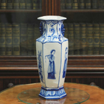 Китайская ваза с жанровыми сценами музыки и танца