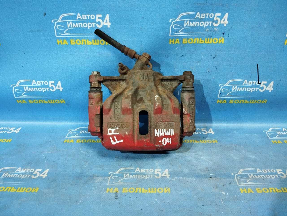 Суппорт тормозной передний правый TOYOTA PRIUS 2002
