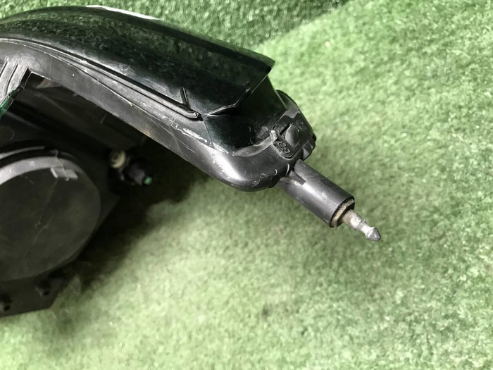 Фара правая Range Rover Vogue 4 12-17 ксенон