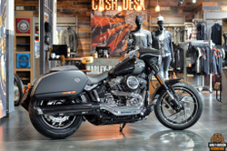 Мотоцикл Harley-Davidson Sport Glide Softail (Vivid Black)