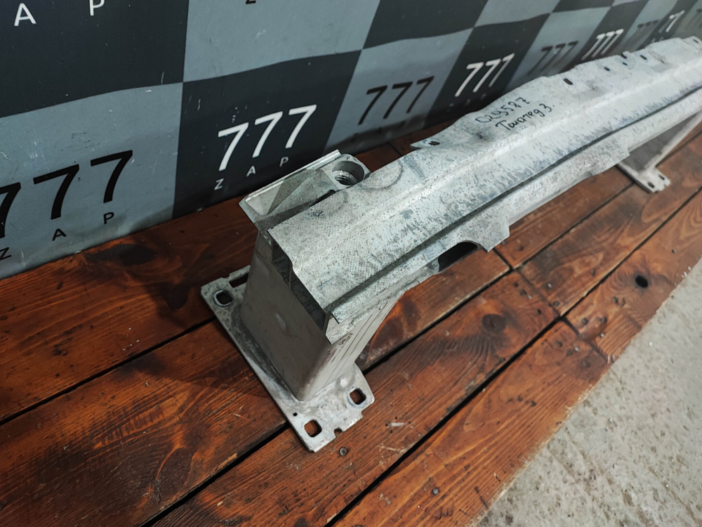 Усилитель переднего бампера Volkswagen Touareg 3 18-нв Б/У Оригинал 760807109B