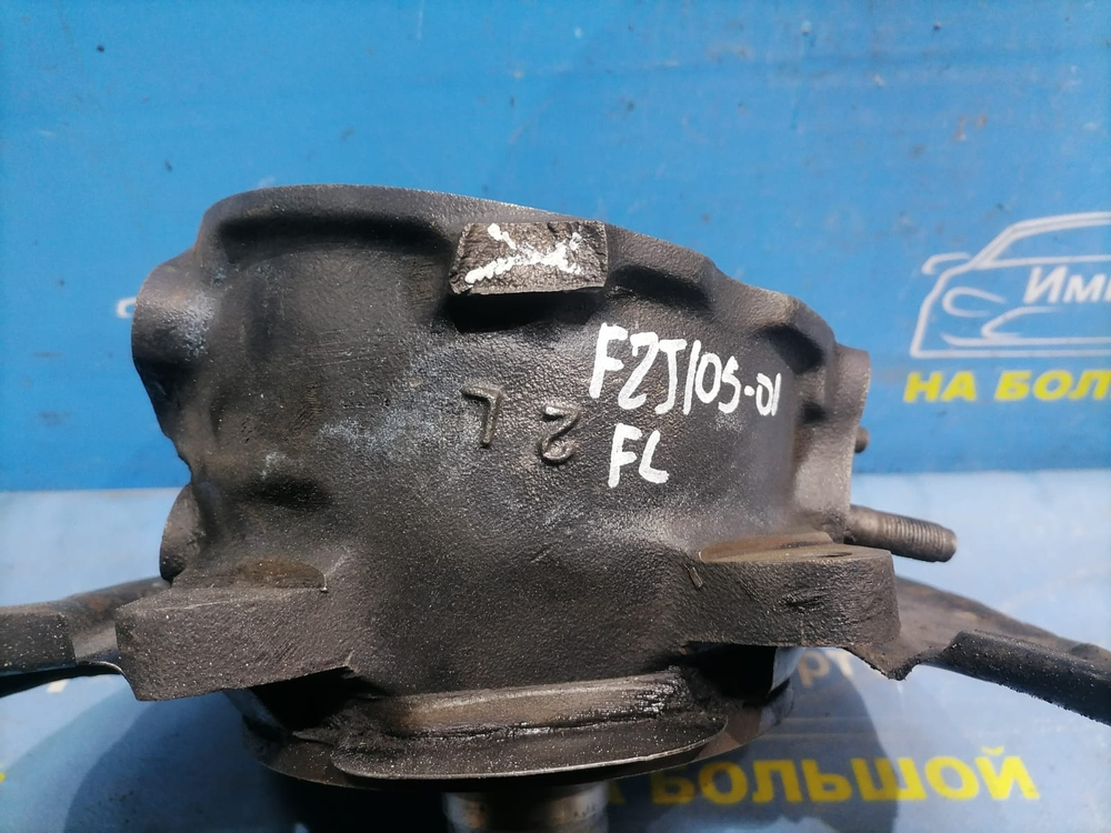 Ступица передняя левая TOYOTA LAND CRUISER 1999