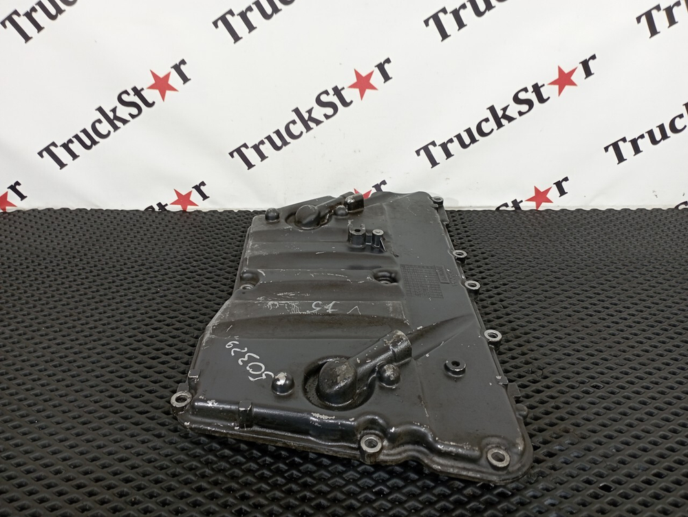 Крышка масляного радиатора