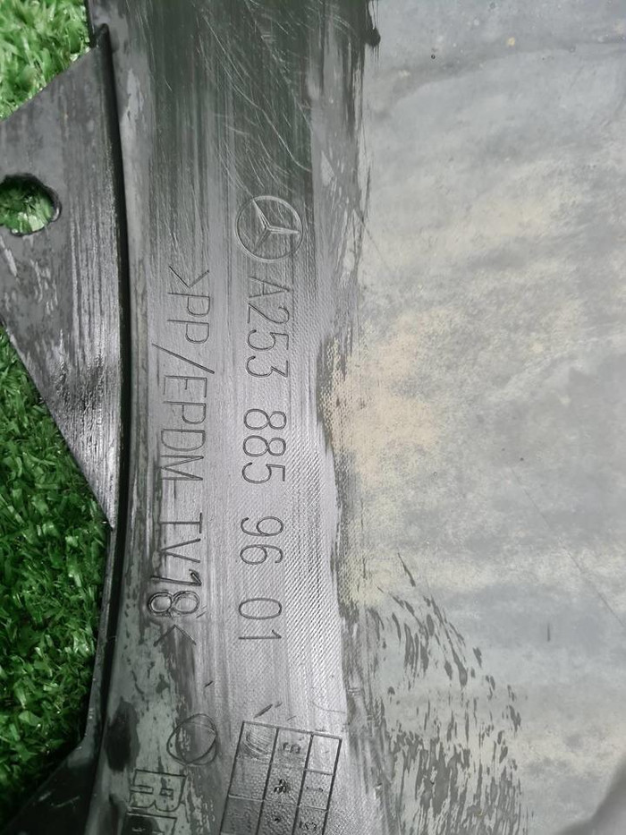 Юбка переднего бампера Mercedes GLC X253 (19-22)