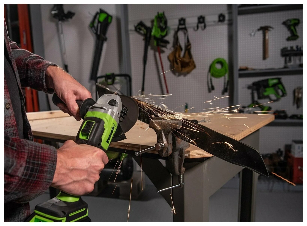 Аккумуляторная УШМ Greenworks GD24AG (3200207), 125 мм, без аккумулятора