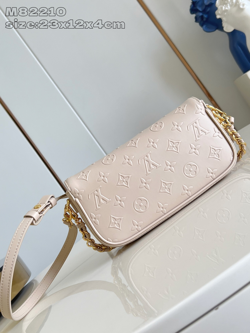 Louis Vuitton Wallet on Chain Ivy
