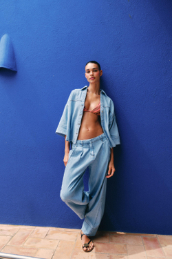 ZARA ДЖИНСОВАЯ РУБАШКА Z1975 С ШИРОКИМИ РУКАВАМИ, ВЫЦВЕТШИЙ СИНИЙ